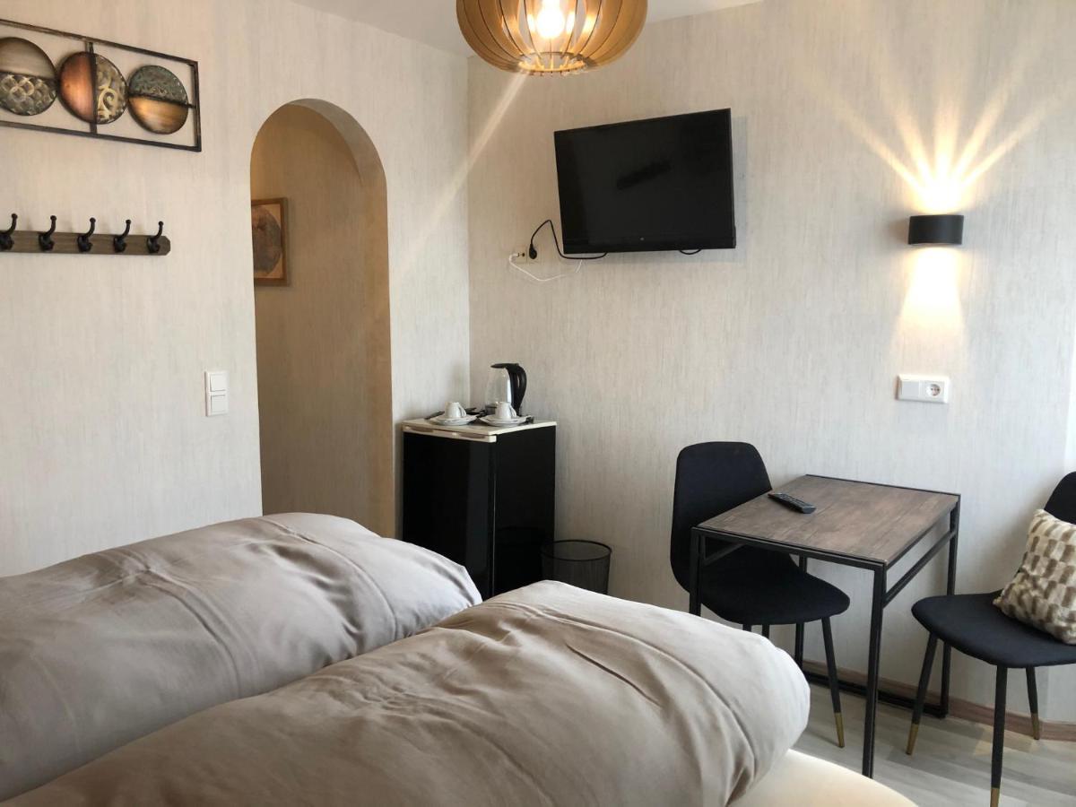 Pension Ottenheide Schloß Holte-Stukenbrock Esterno foto